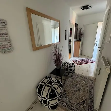 Grosszuegige Mit Parkplatz * 그라츠