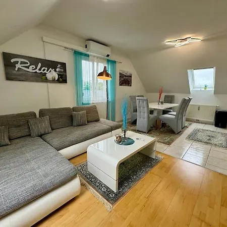 Grosszuegige Mit Parkplatz * 그라츠