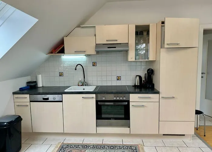 Grosszuegige Mit Parkplatz *